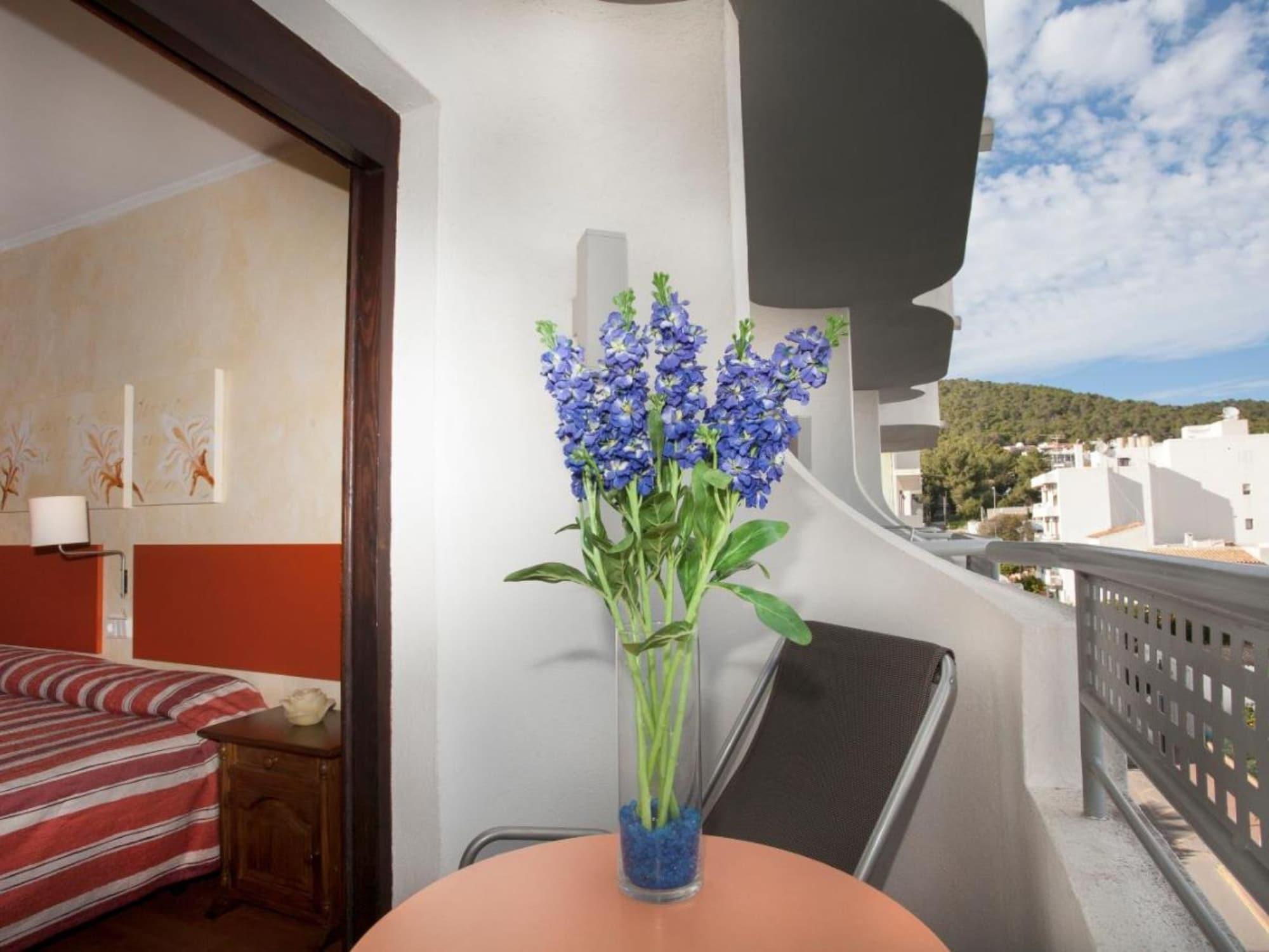Apartamentos Parot Quality Santa Eularia des Riu Bagian luar foto
