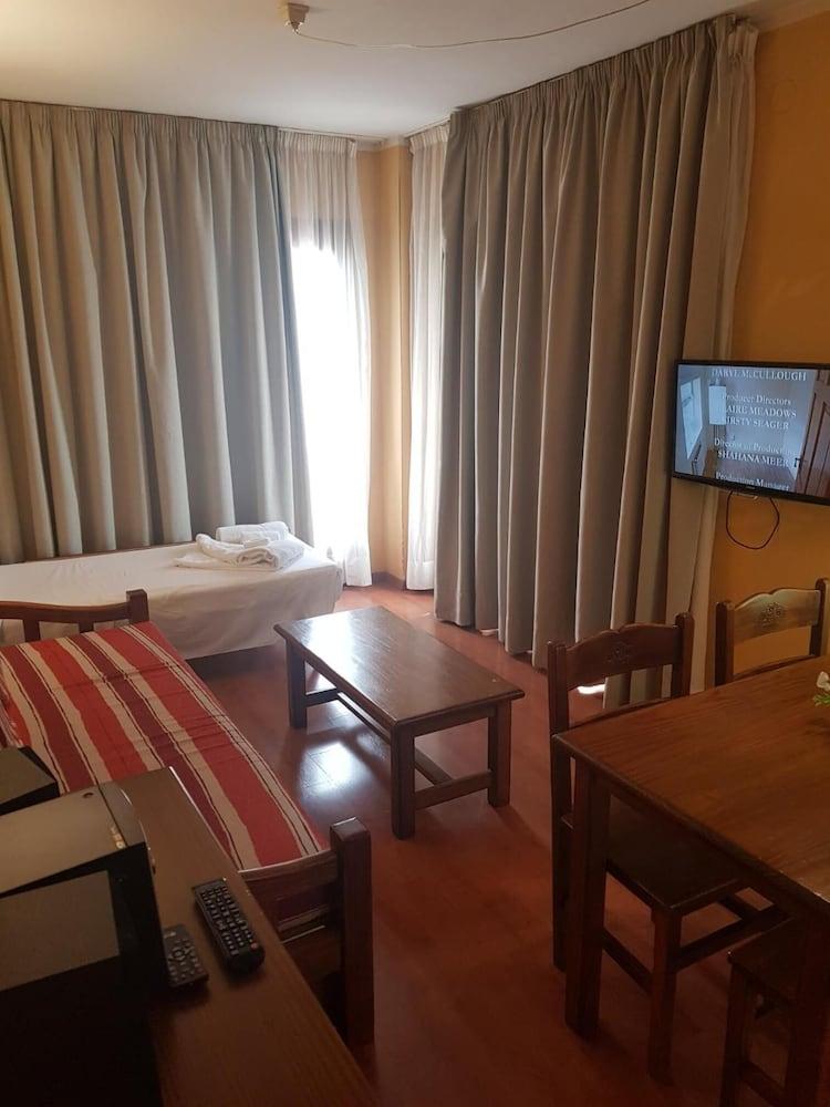 Apartamentos Parot Quality Santa Eularia des Riu Bagian luar foto