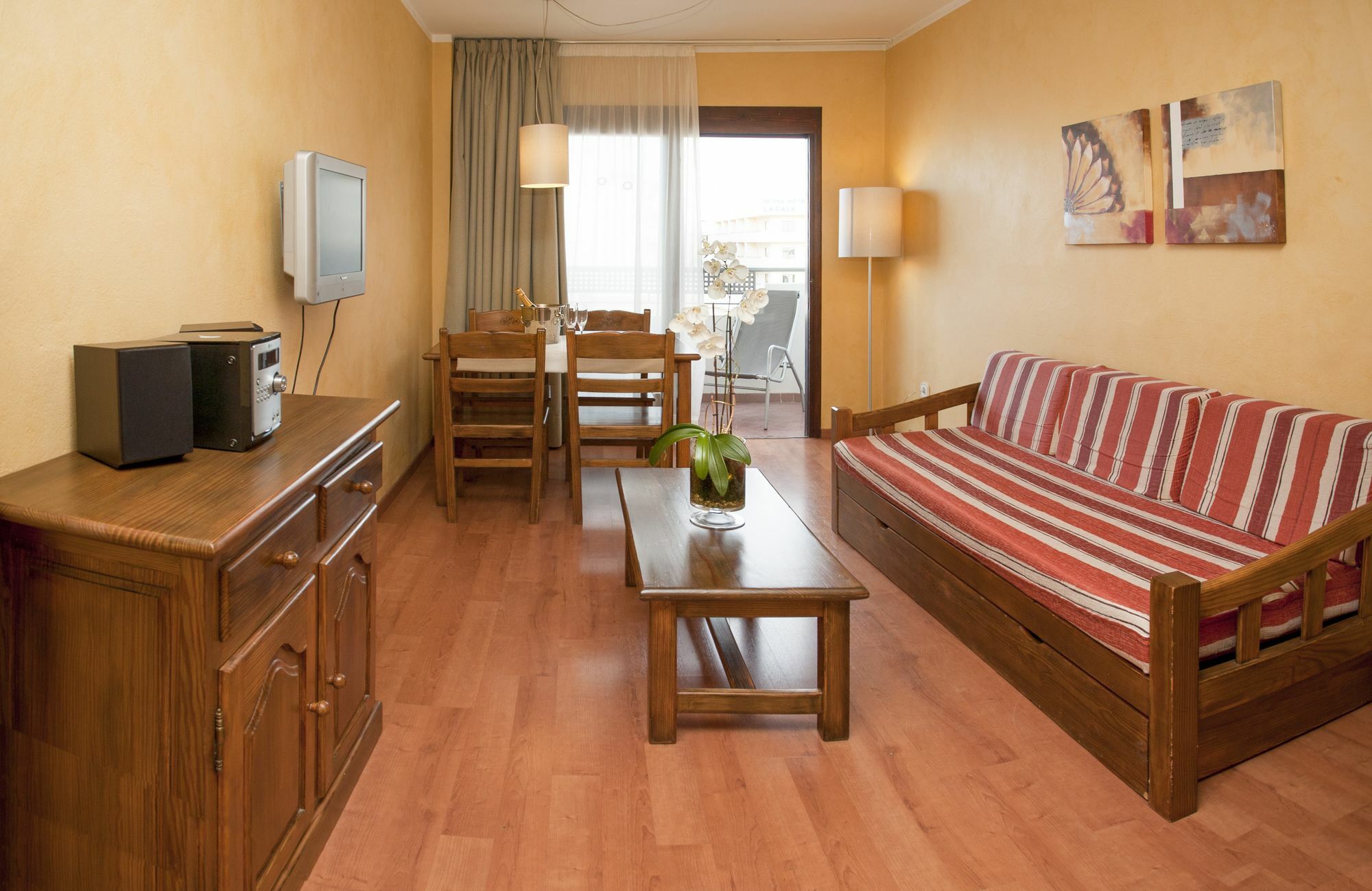 Apartamentos Parot Quality Santa Eularia des Riu Bagian luar foto